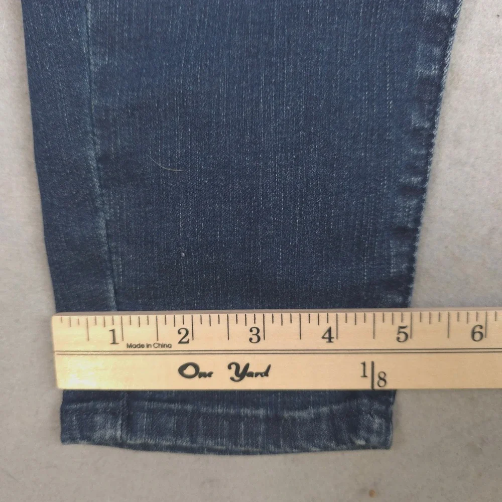 Signature Levi Strauss Mid Rise Skinny Jeans - Shaping Dark Wash - 4M W27 L30‎